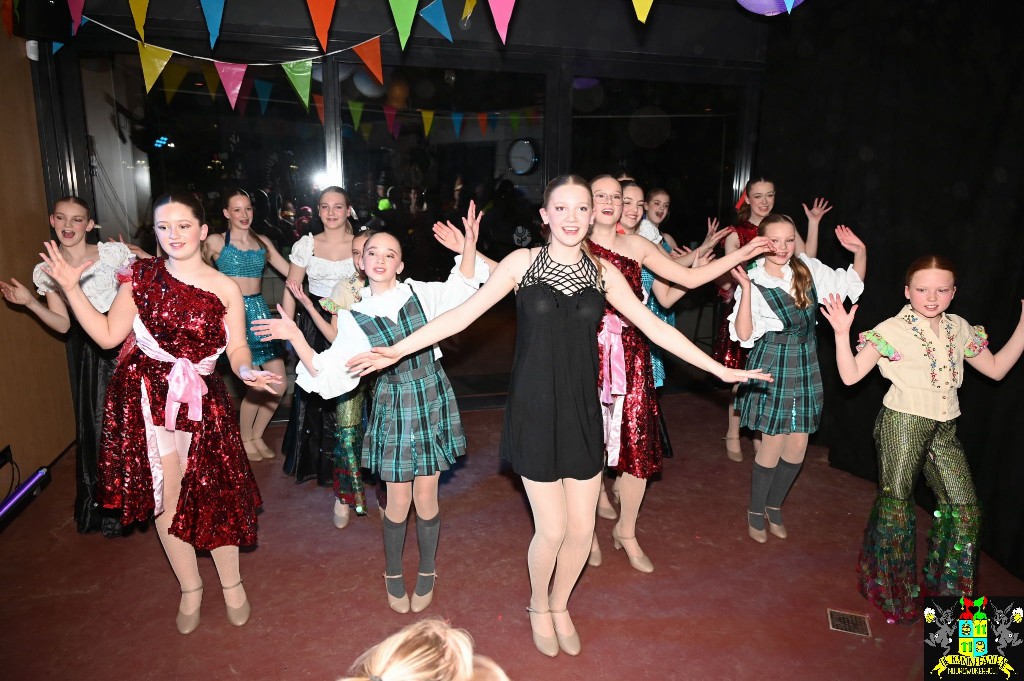 ../Images/Jeugddisco Glow in the Dark 076.jpg